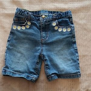 Girls shorts size 5t